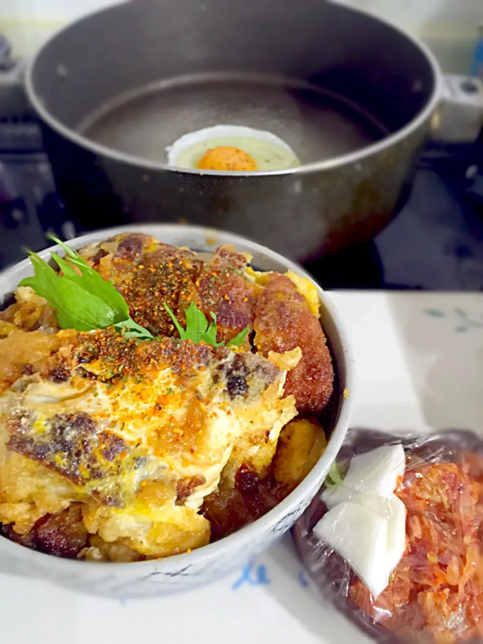 豚ロース肉のカツ丼  キムチと蕪の漬物|ch＊K*∀o(^^*)♪さん