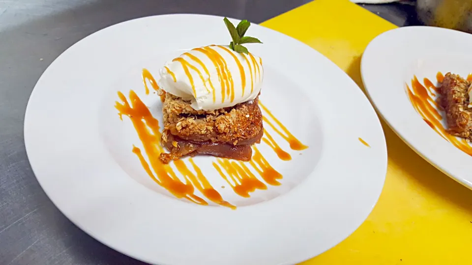 apple crumble Dolche deleche caramel|Jayson Mccrimmonさん