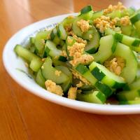 おばけキュウリの中華炒め