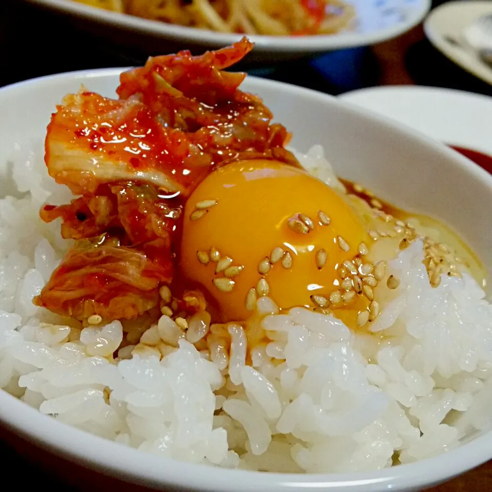 グルメだれで卵かけごはん🍚|ふりるさん