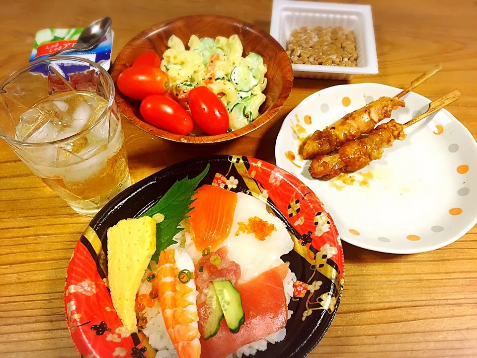 海鮮丼、焼き鳥、マカロニサラダ
納豆、ヨーグルト|pepiさん