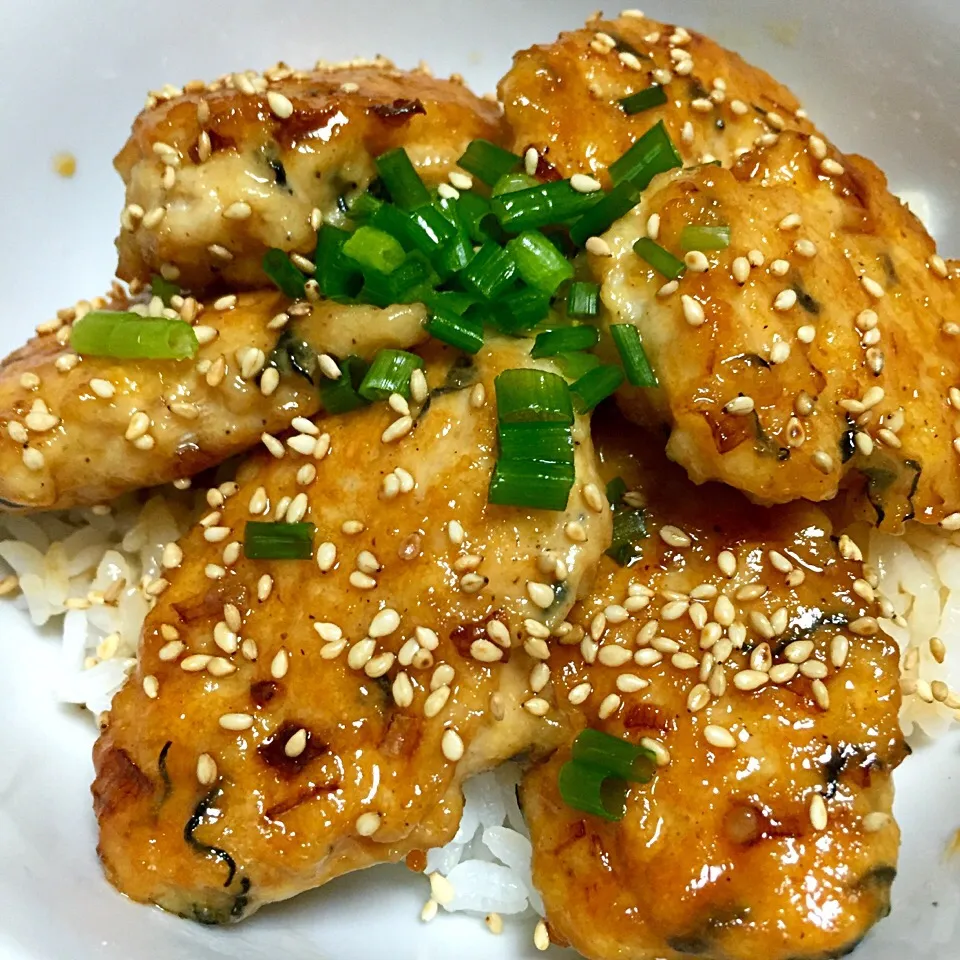 豆腐とひじき入りふんわりもっちり鶏つくね丼|カウンター嬢さん