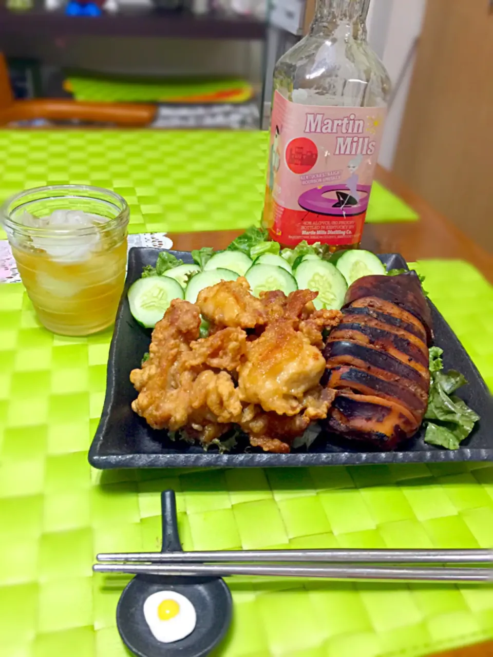 Snapdishの料理写真:イカのぽっぽ焼き&鶏皮唐揚げ🍗|マニラ男さん