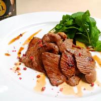 ヤマサ鮮度の一滴グルメだれをソースに、「ラムもも肉のソテー」