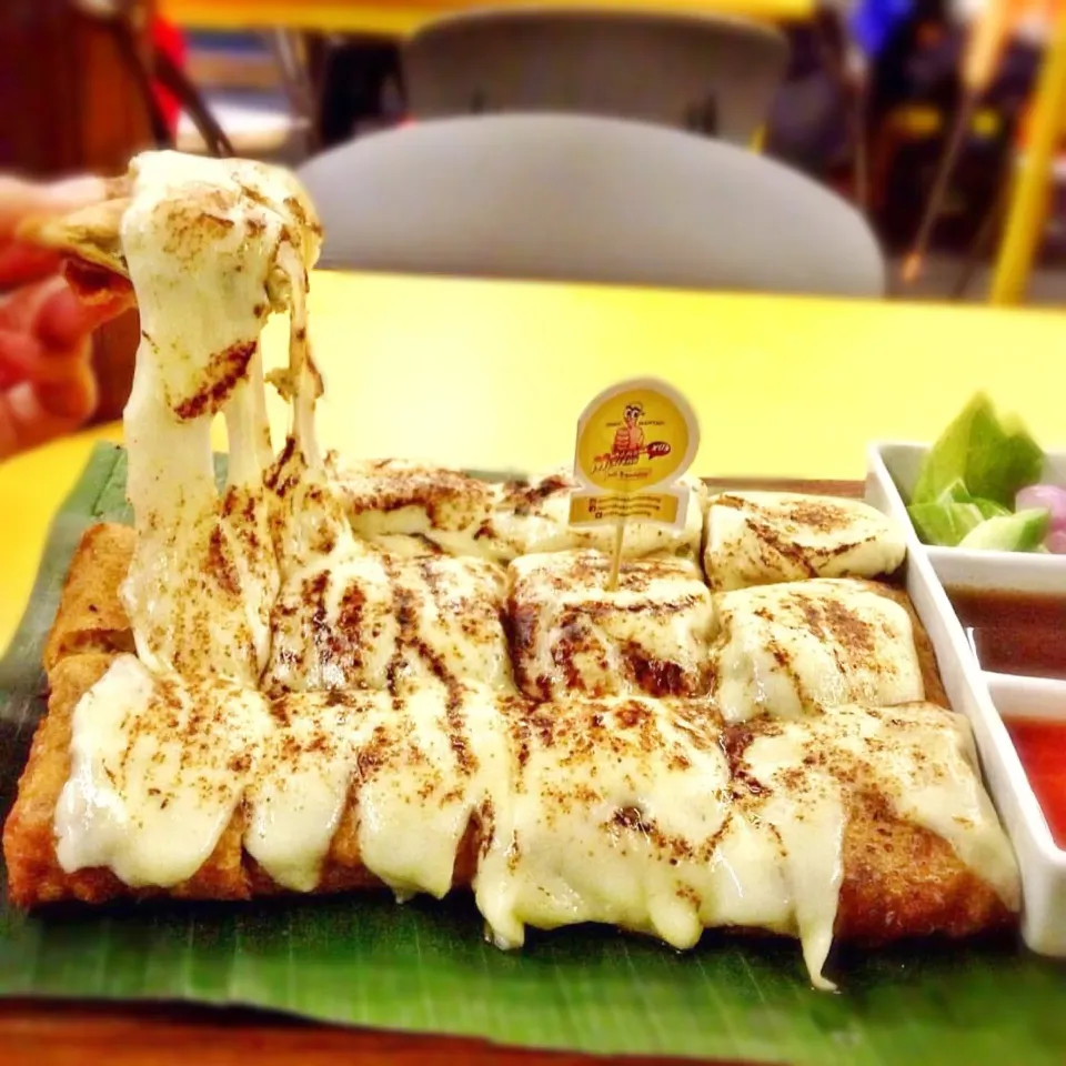 Snapdishの料理写真:Martabak mozarella|Shirleyさん