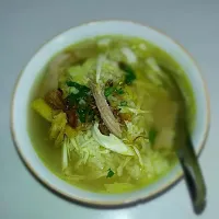 Soto Boyolali. Soto kuah bening yg dipadupadankan dengan kubis 😊|Esterさん