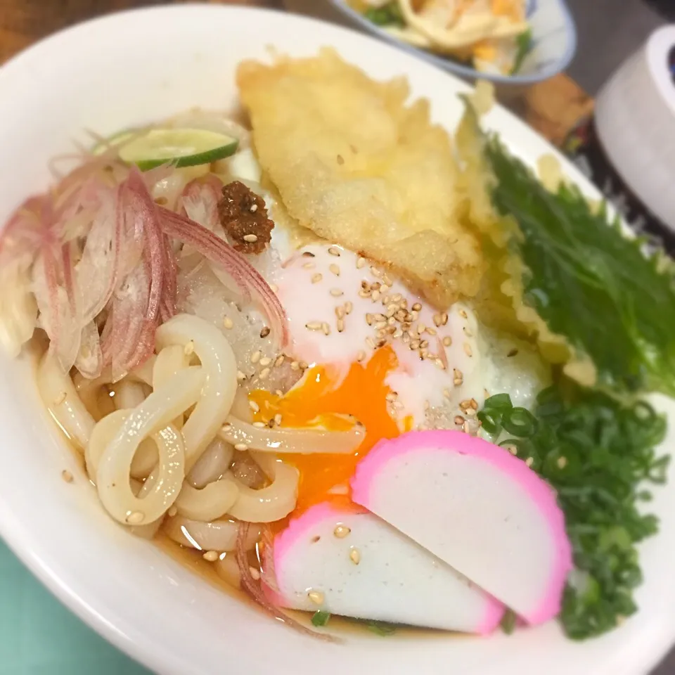 とり天ぶっかけうどん‼︎またまた自家製温玉のせ。|にょんにいさん