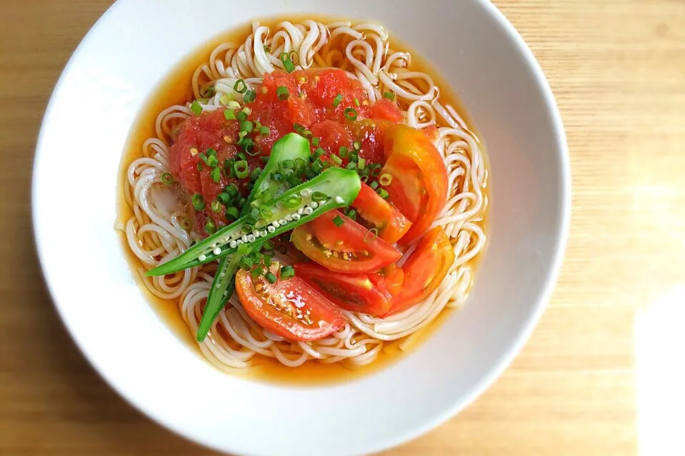 冷凍トマトのおろし素麺🍅|ぷにさんさん