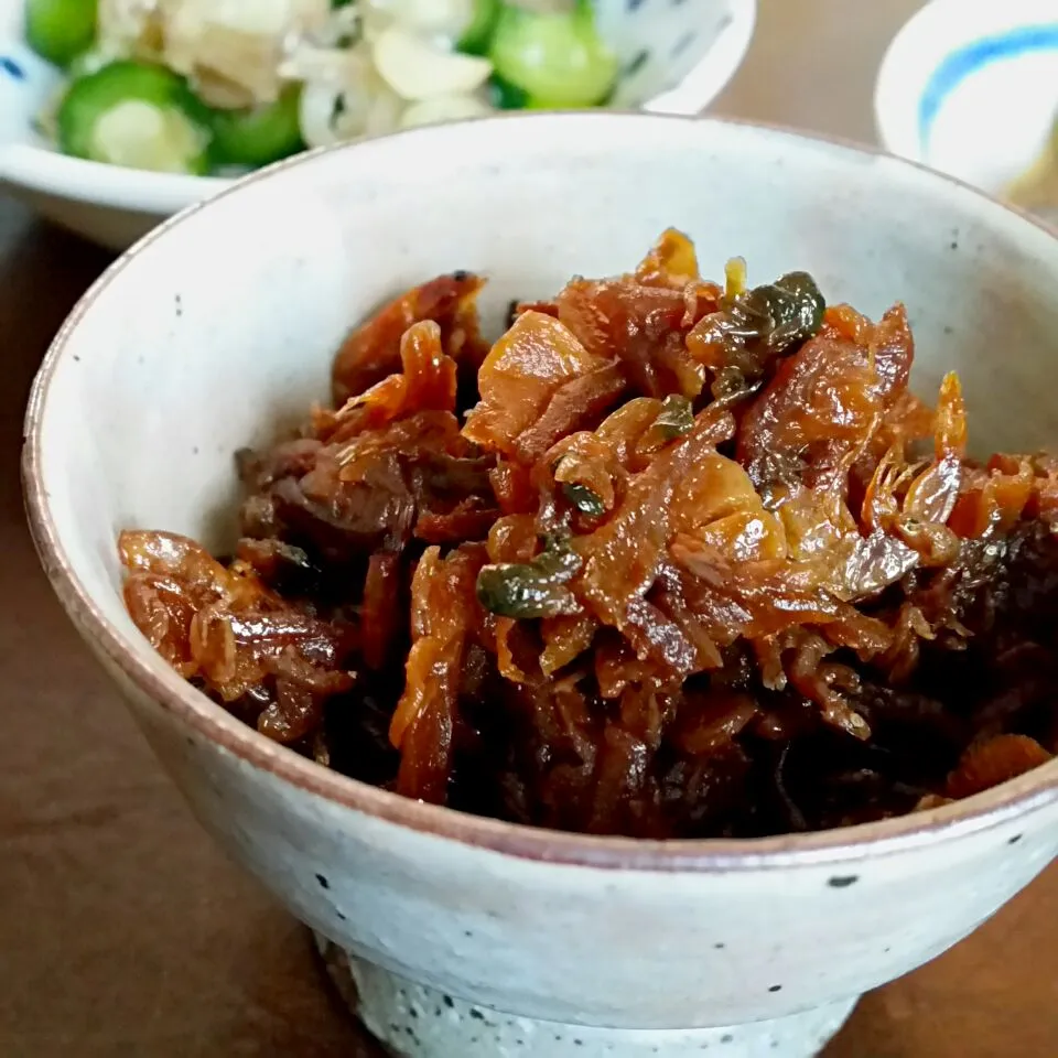 ゴーヤーの佃煮
ゴーヤー大量消費😅
干しエビとちりめんじゃこ、生姜を入れて❗|ふりるさん