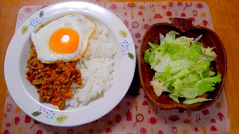 7月3０日　ドライカレー　レタスサラダ|いもこ。さん