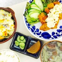 🍴よるごはん
✳︎鶏モモ肉でチキン南蛮
✳︎茄子と南瓜のグラタン
手作りタルタルソースを添えて(*^^*)|haruna1230さん