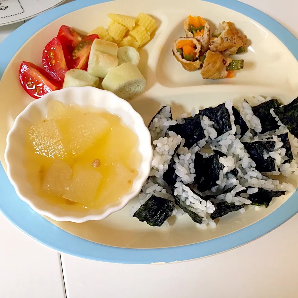 Snapdishの料理写真:2016.08.07 １歳3ヶ月
冬瓜、野菜の肉巻き、お味噌汁(写真なし)は取り分け|なみさん