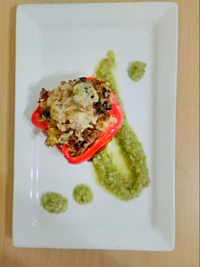 Spicy Beef and Black Bean Stuffed Bell Pepper with Salsa Verde.|bethさん