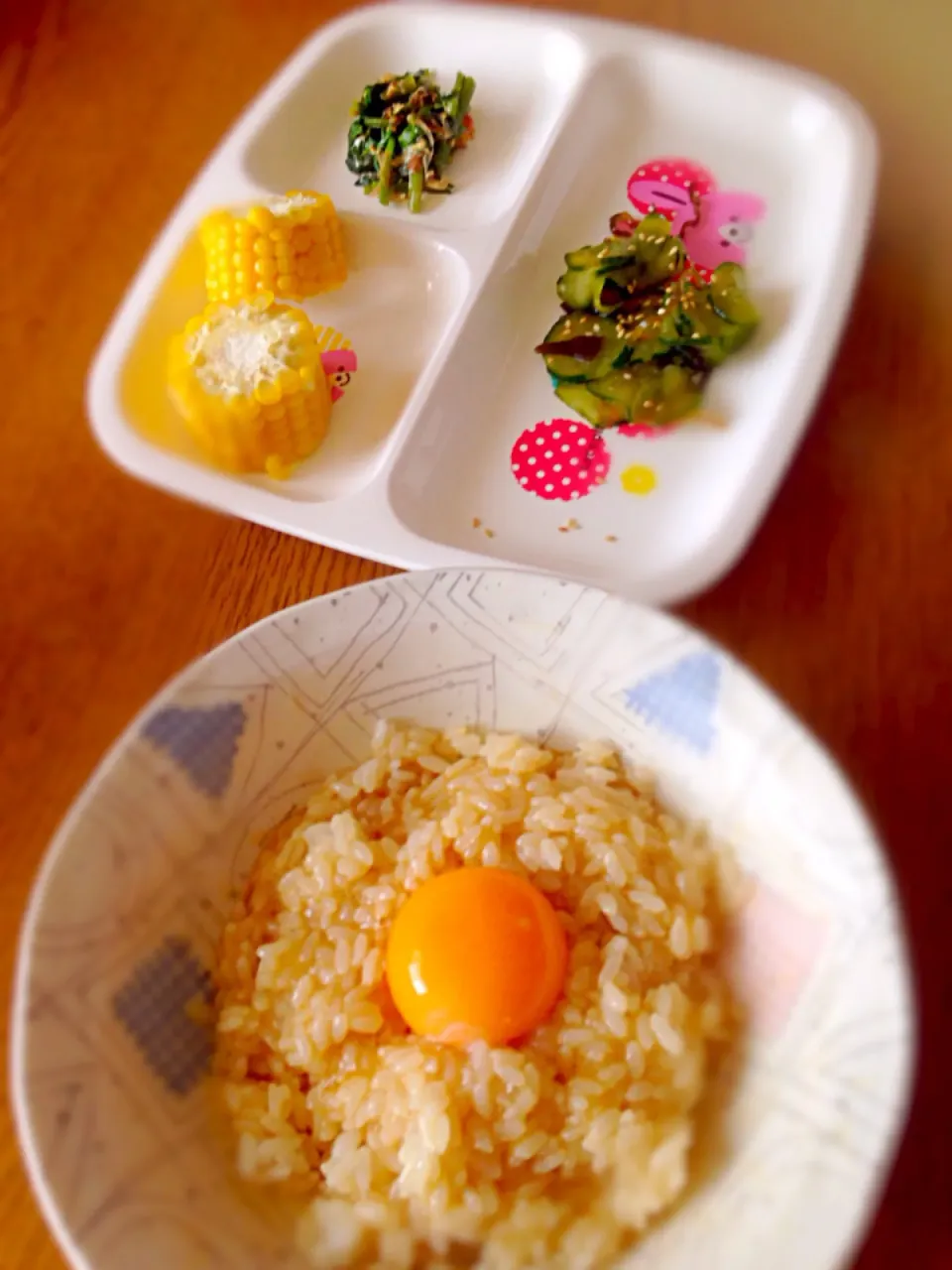 朝寝坊の朝ご飯【ふわふわ卵白たまごかけ御飯麺つゆ仕立て】|華恋さん