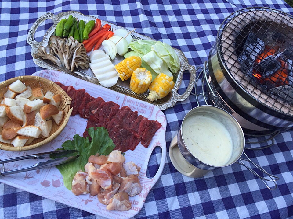 日曜日は庭でBBQ&チーズフォンデュ