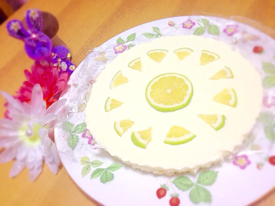 甘酸っぱいレモンレアチーズケーキ🍋|えいぽんさん