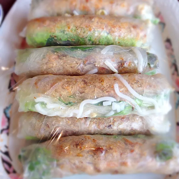 Pork skin and grill pork salad rolls|Allissa Zhaoさん