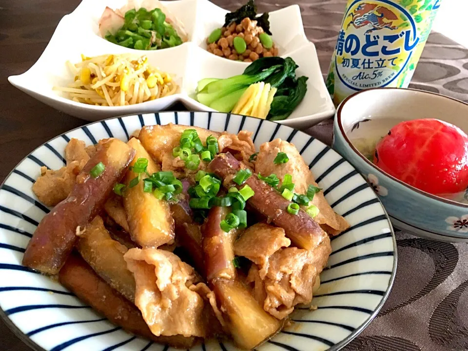 Snapdishの料理写真:豚茄子にんにく味噌炒め💪🏻冷すとトロ〜り和スープ昆布茶！でトマト詰めがんも汁、青梗菜の煮浸し、豆もやしナムル、ゴーヤ鰹ぶし甘酢和え|ふかرさん