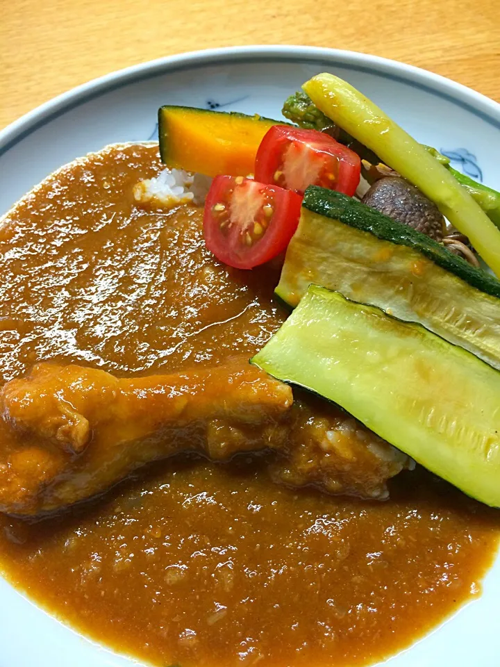 焼き野菜乗っけチキンカレー🍛|5ネコママさん