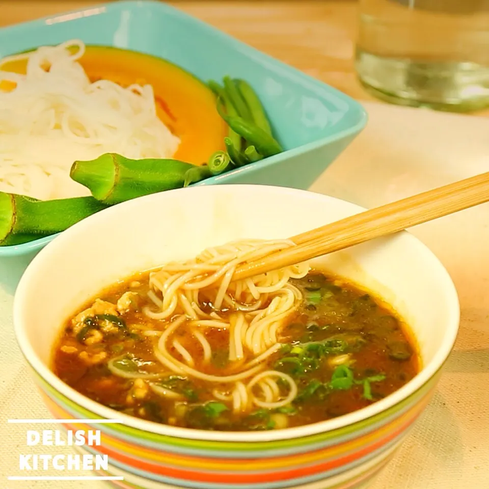 【動画】キーマカレーそうめんの作り方#delishkitchentv|DELISH KITCHENさん