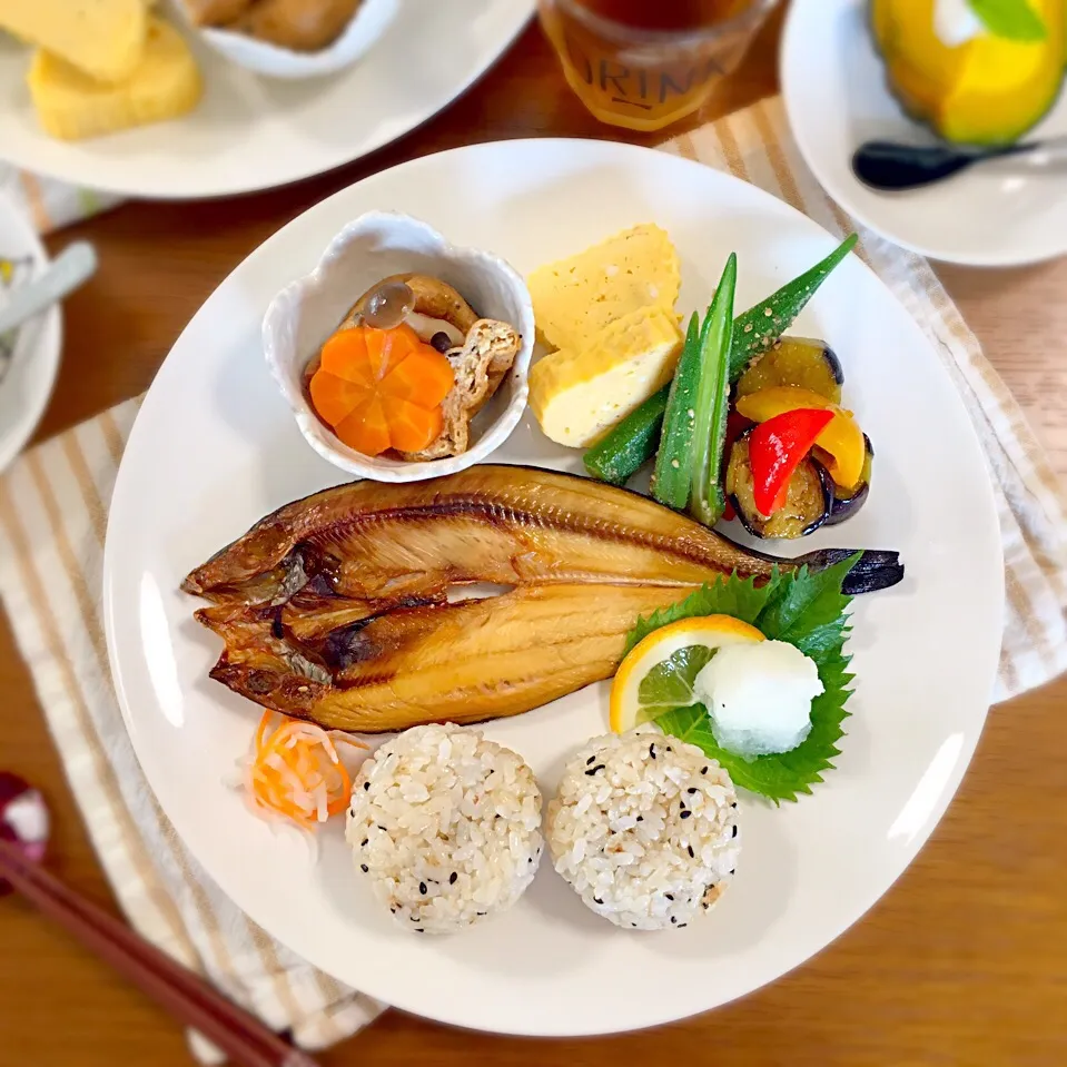 ホッケの開き🐟で和ンプレート🍚|むぎママさん