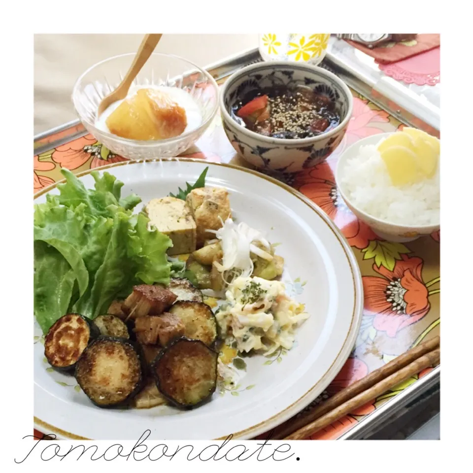 ズッキーニとえのき茸のバター醤油炒めプレート🍴♡|🇯🇵ともこちゃん。さん