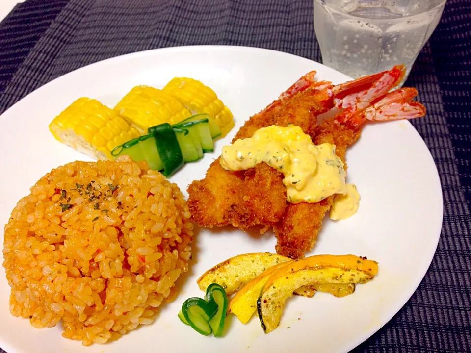 Snapdishの料理写真:娘のリクエスト✨エビフライのワンプレートご飯💖|ひろちゃんさん