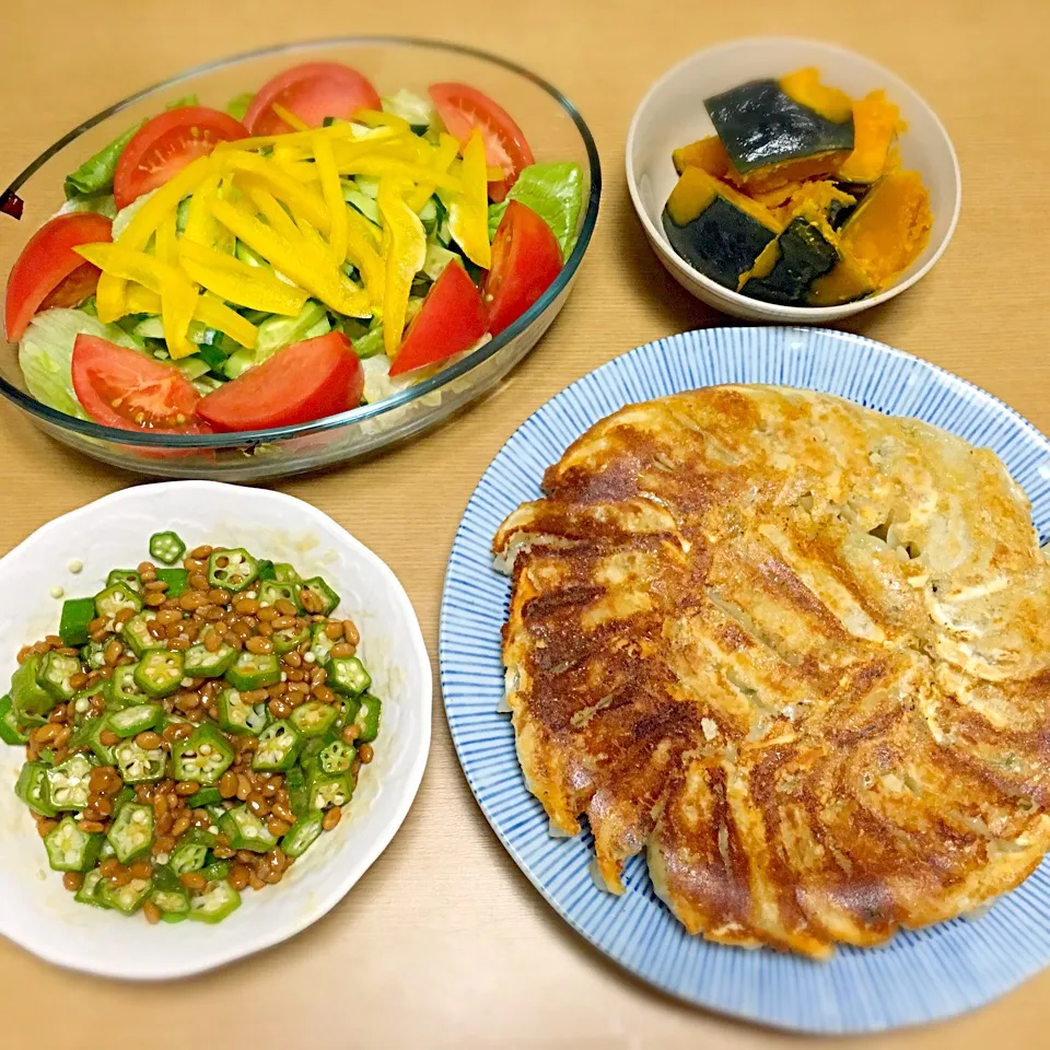 野菜餃子、カボチャの煮物、オクラ納豆、野菜サラダ|ちぃちゃんさん