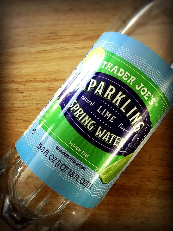 [ My FAV ] Trader Joe's Sparkling spring water Lime|りささん