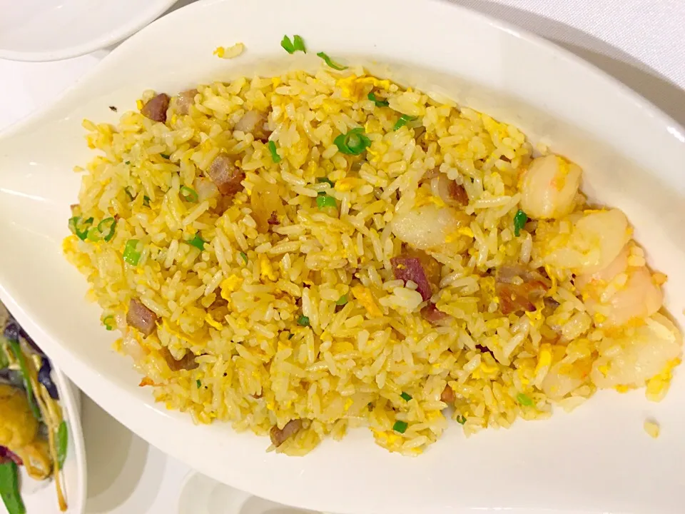 Snapdishの料理写真:Fried rice with diced shrimps & barbecued pork|Sky Blueさん