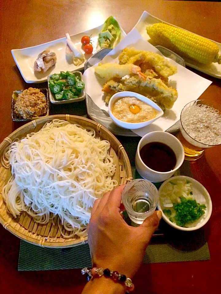 Snapdishの料理写真:Today's Dinner🍴前菜･とうもろこし･天麩羅･素麺･ｵｸﾗ･納豆･大和芋|🌈Ami🍻さん