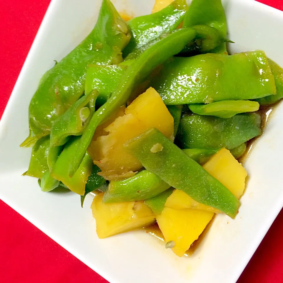 インゲン豆と新じゃがの炒り煮😊インゲン豆が大収穫👍朝からインゲンづくしだよー（笑）|はみちゃんさん