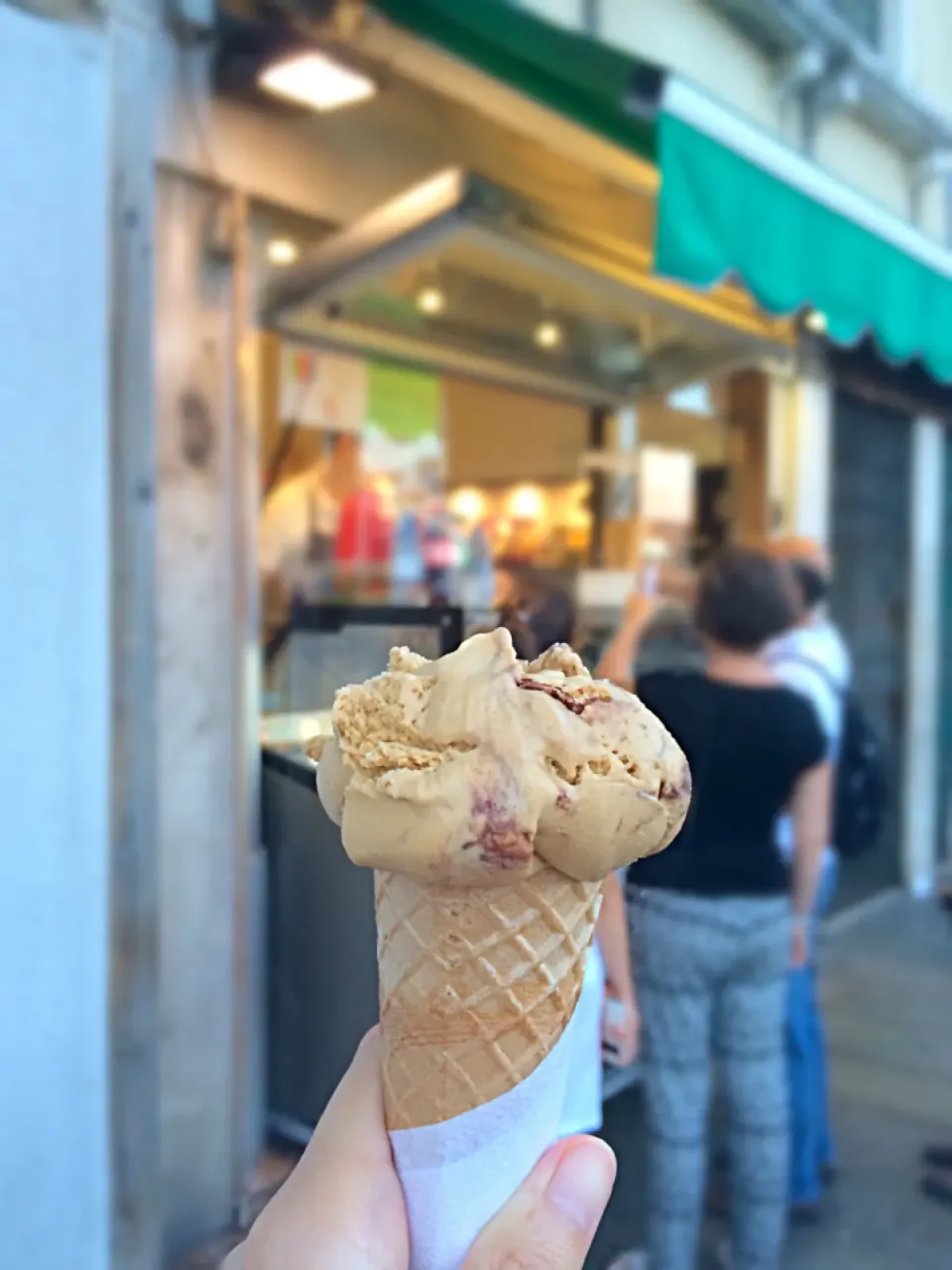 Tiramisu gelato 😋🍦|Janet Wongさん