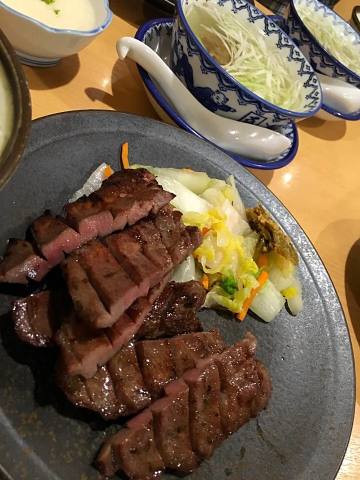 Snapdishの料理写真:厚切り牛タン定食|Fumiaki Matsubaraさん