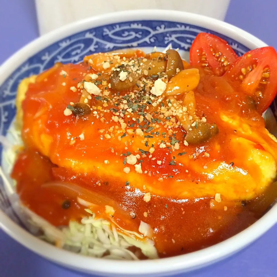 Snapdishの料理写真:トマトソースでオムレツ丼|Hiroya Fujiiさん