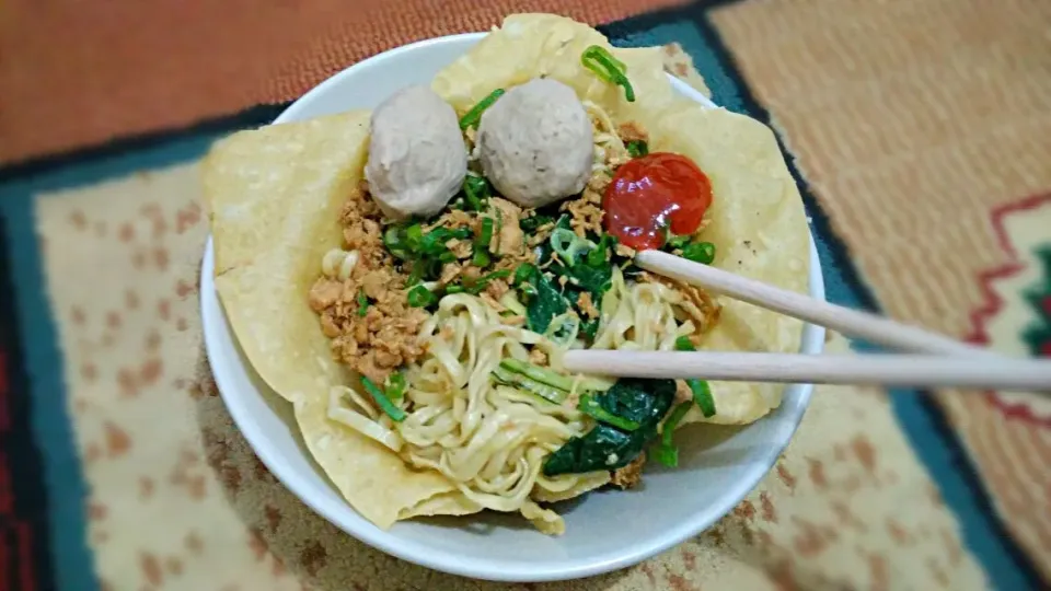 mie ayam pangsit|Dewi Mandaさん