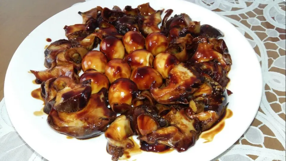 Conch and quail eggs in Kelp soy sauce|steven z.y.さん