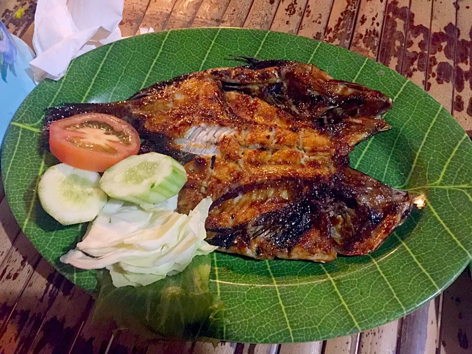 Bakar ikan|yeni kartikasariさん