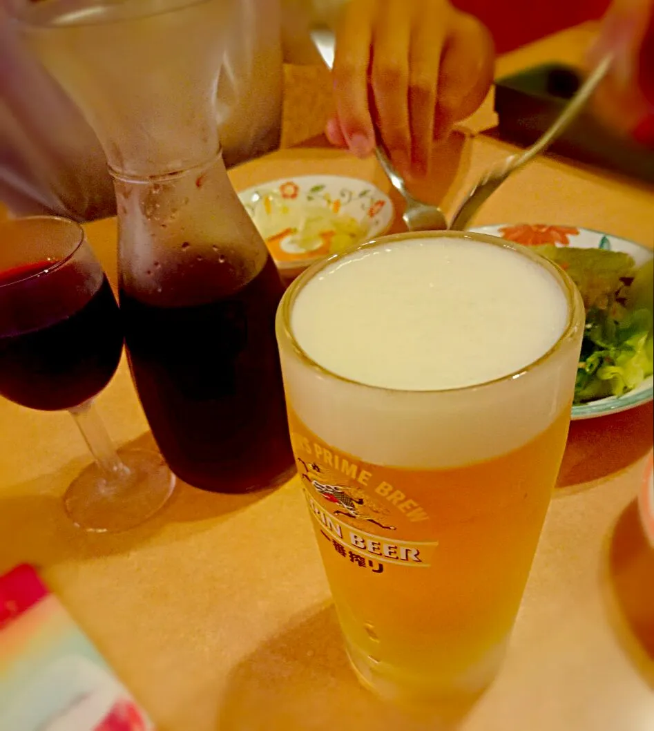 とりあえずコレでしょ～？🍺🍷
サイゼで 🍴😁 娘＆息子と😆|yucaxxxさん