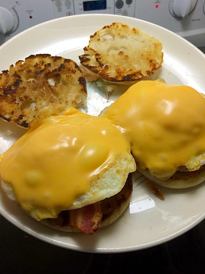 Bacon,Egg,Cheese Muffin|Milka Papricaさん