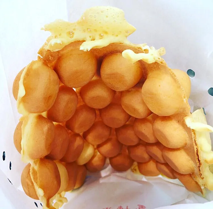 Egg waffle @Chai Wan HK 😋  Simple and tradition local street-side snack|Zoe dear friendさん