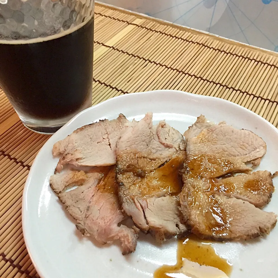 焼き豚と黒ビール|スカポンタスさん