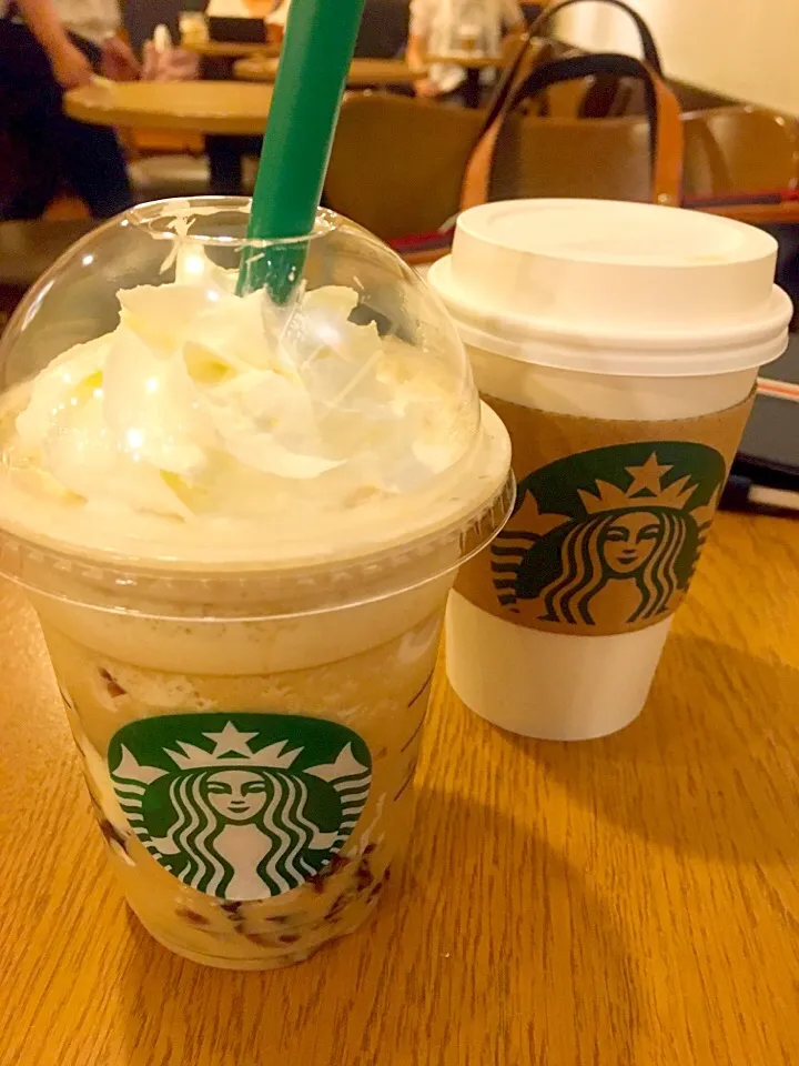 Snapdishの料理写真:コーヒージェリー＆クリーミーバニラフラペチーノ|ちな姉＠水ノ智南英さん