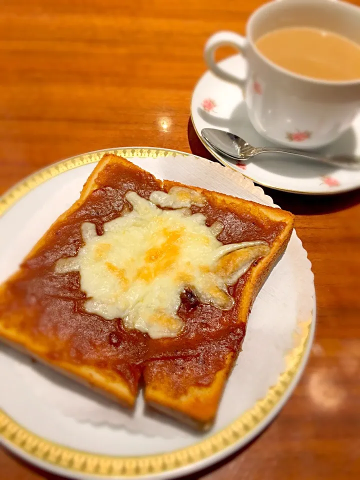 丸福珈琲のカレートーストとカフェオレ|yumikoさん