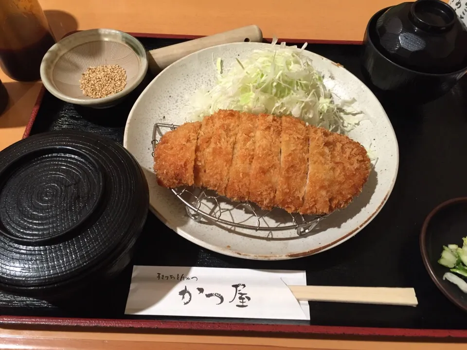 ロースカツ定食🐽|Kojiさん