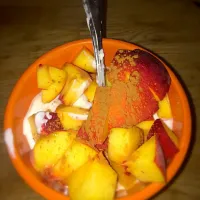 Snapdishの料理写真:Yogurt with peaches|sofia freedさん