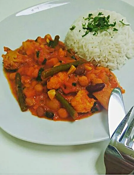 Cauliflower Curry And Rice #vegrecipe #Healthy #dinner #Lunch #yummy #indianrecipe|Shaguftaさん