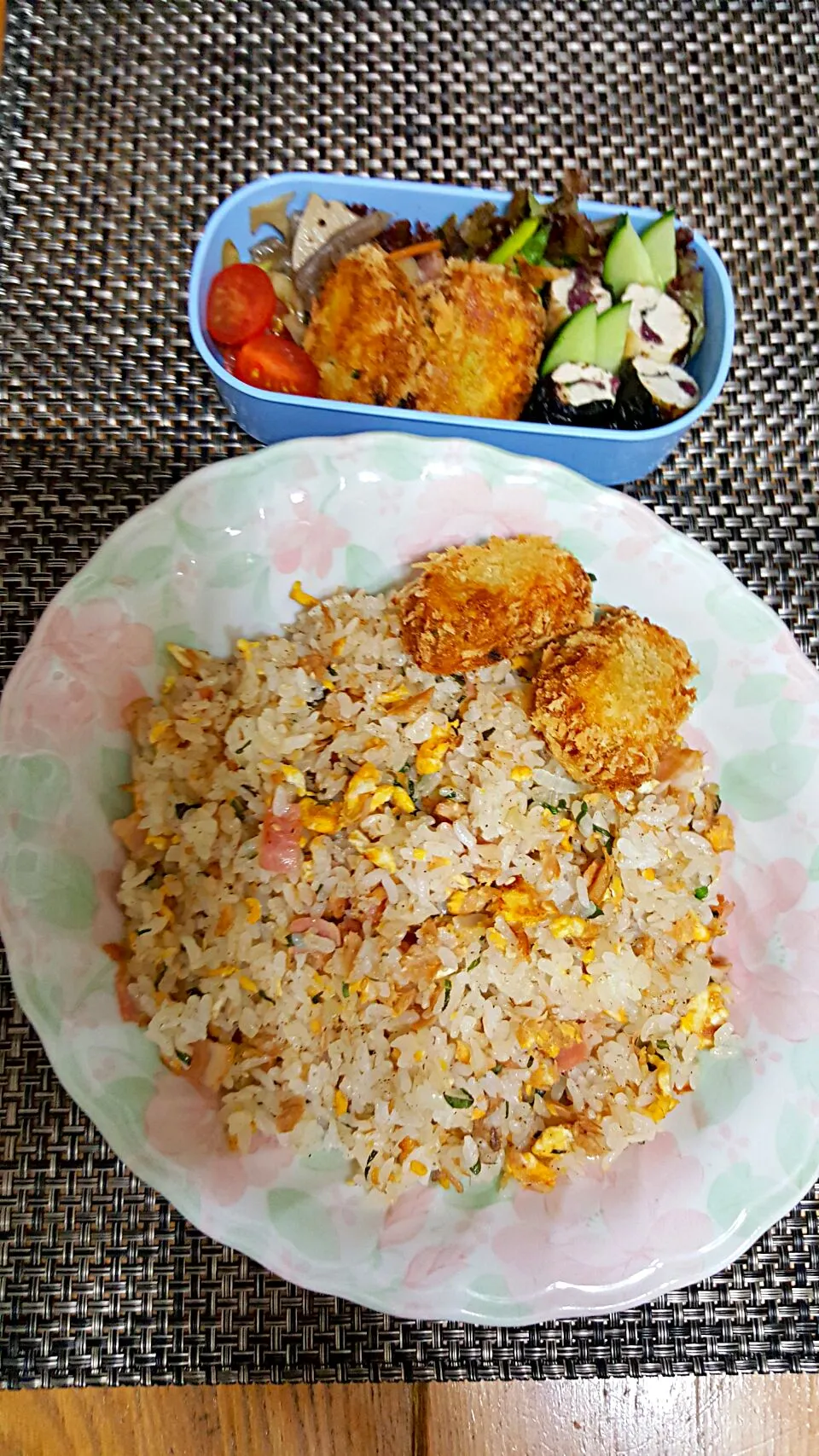 息子の朝飯&オヤジ弁😋😋😋|クッキングオヤジさん