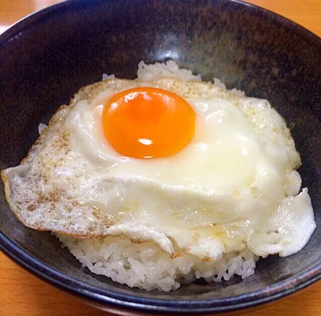 半熟目玉焼き丼 美味しんぼ風|ガク魁‼︎男飯さん