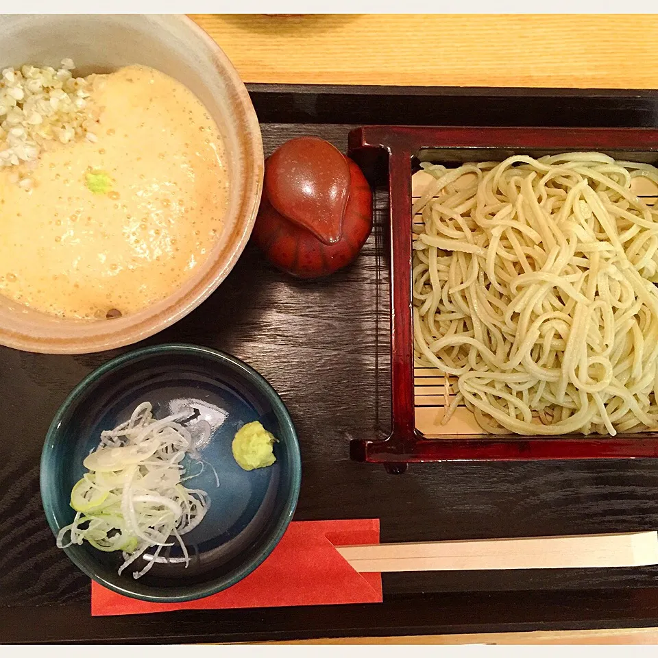 娘と2人で近場のお蕎麦やさんでランチ  娘はミニとろろ丼とミニ蕎麦 お蕎麦は北海道レナノカオリの十割蕎麦 美味しかった！  #十割そば #とろろ丼|lazy104さん